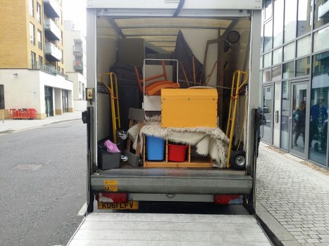 Customers selecting the right lorry for their needs