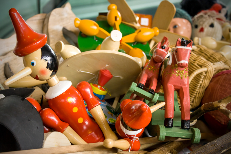 Packaging and Cardboard Disposal Hacks to Reduce Your Environmental Footprint